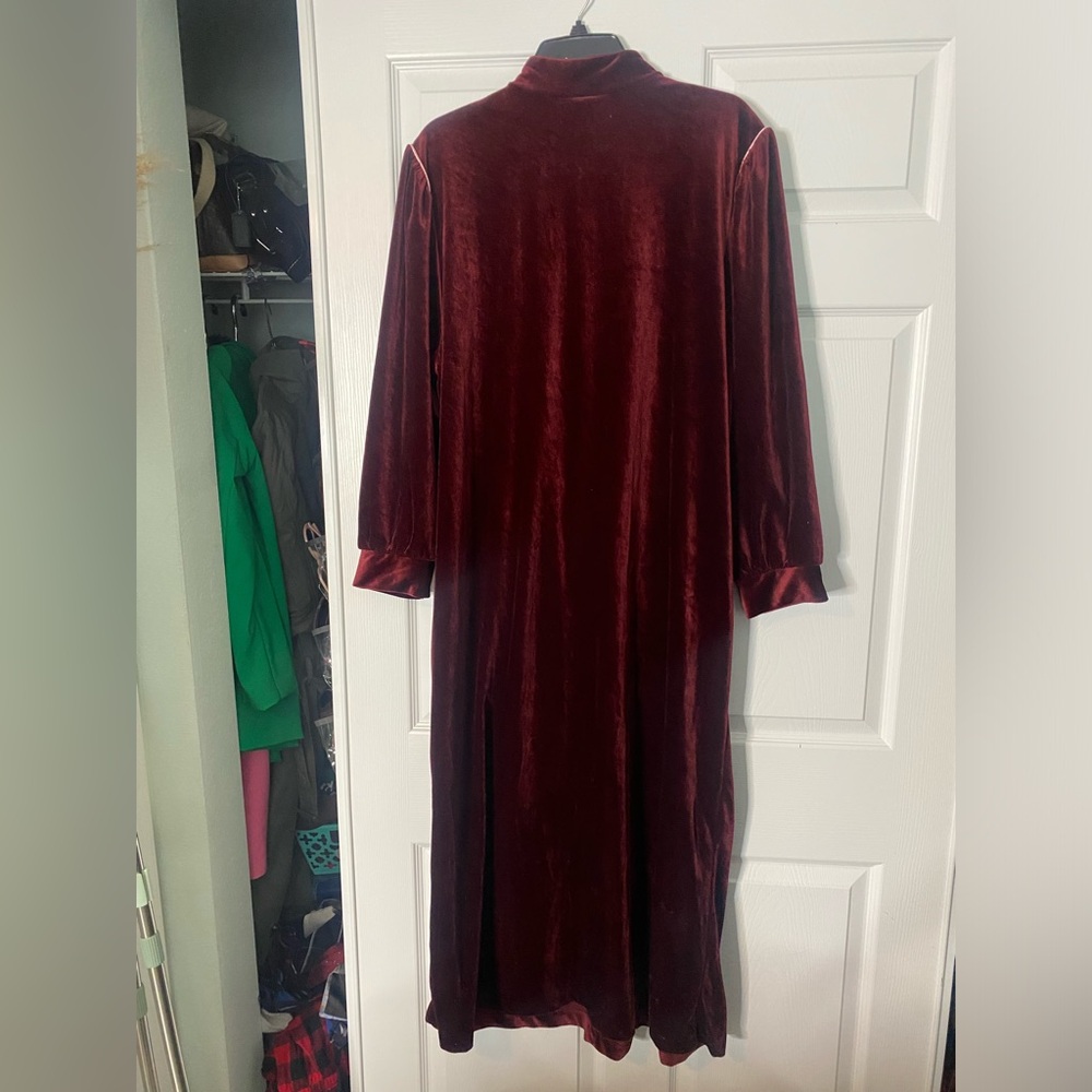 Hamilton Burgundy Velvet Long Sleep Robe - Picture 3 of 8